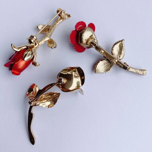 Vintage Lot of 3 Mid Century Red Enamel Rose Brooches Gold Tone Floral Pin Set - Picture 8 of 13